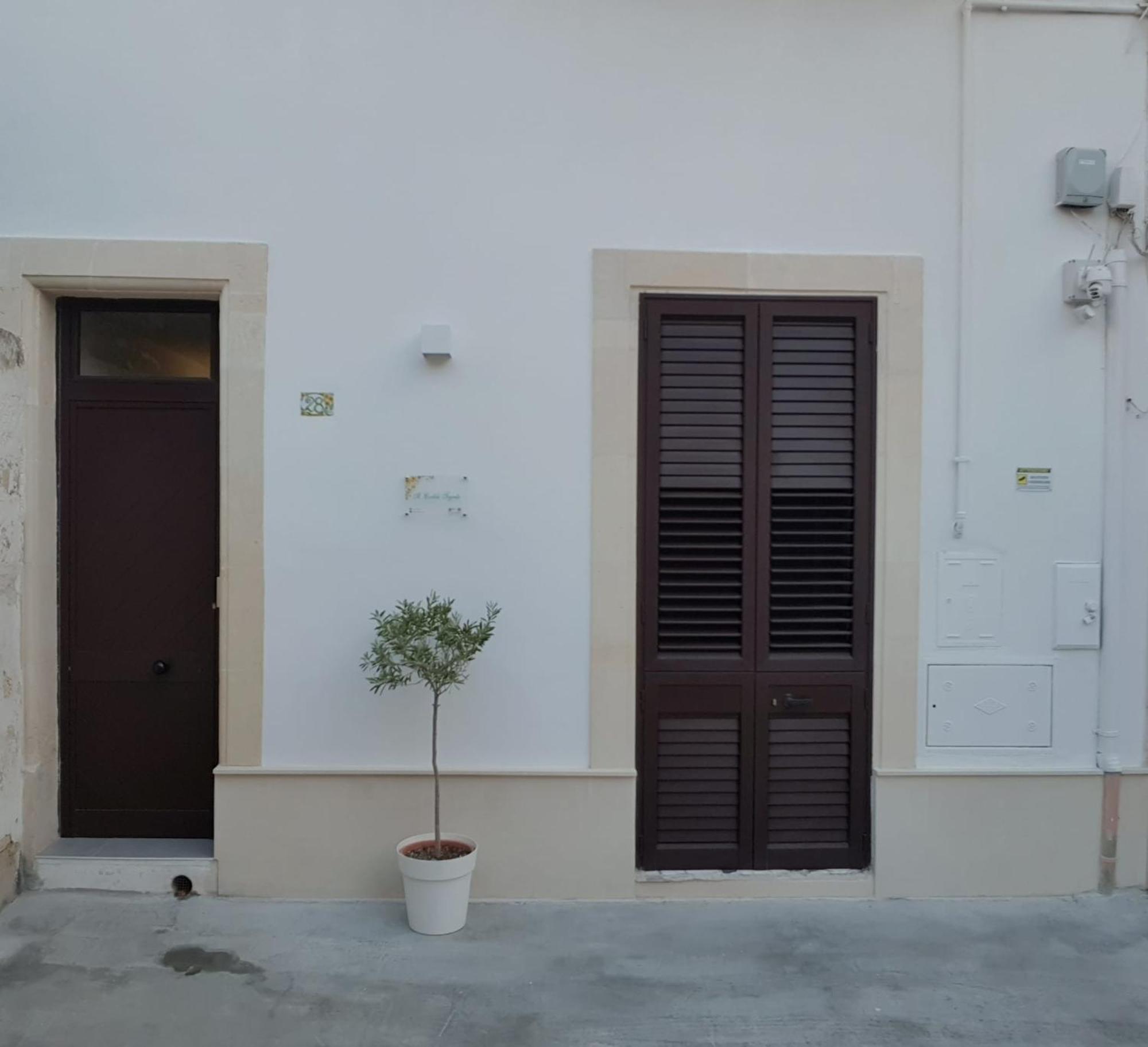 Il Cortile Segreto - Con Parcheggio Privato Apartment Lecce Exterior foto